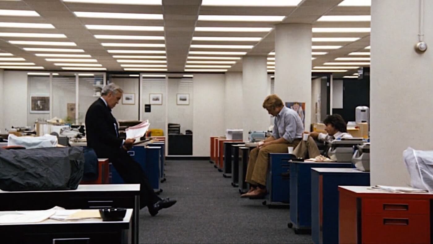 Best Cinematography Techniques and TIps - Gordon Willis uses light to show in the Post newsroom Best Cinematography Techniques and TIps - Gordon Willis uses light to show in the Post newsroom